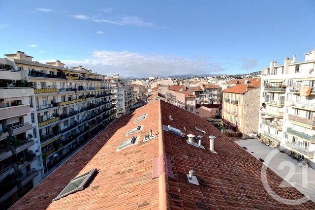 Afficher la photo en grand Appartement F3 à vendre - 3 pièces - 53.0 m2 - NICE - 06 - PROVENCE-ALPES-COTE-D-AZUR - Century 21 Optimmo