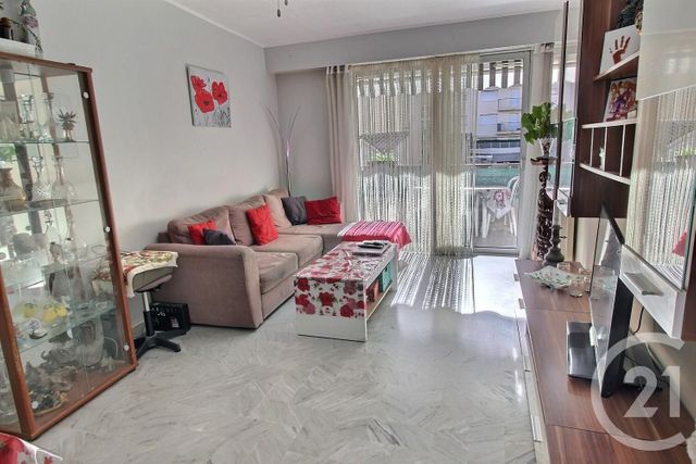 Appartement F2 à vendre - 2 pièces - 54.7 m2 - NICE - 06 - PROVENCE-ALPES-COTE-D-AZUR - Century 21 Optimmo Appartement F2 à vendre - 2 pièces - 54.7 m2 - NICE - 06 - PROVENCE-ALPES-COTE-D-AZUR - Century 21 Optimmo