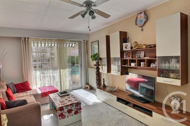 Appartement F2 à vendre - 2 pièces - 54.7 m2 - NICE - 06 - PROVENCE-ALPES-COTE-D-AZUR - Century 21 Optimmo Appartement F2 à vendre - 2 pièces - 54.7 m2 - NICE - 06 - PROVENCE-ALPES-COTE-D-AZUR - Century 21 Optimmo