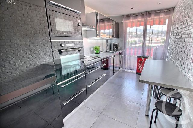 Afficher la photo en grand Appartement F3 à vendre - 3 pièces - 77.0 m2 - NICE - 06 - PROVENCE-ALPES-COTE-D-AZUR - Century 21 Optimmo