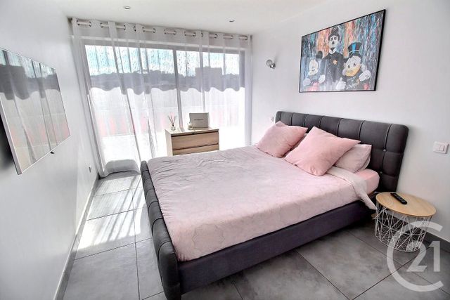 Afficher la photo en grand Appartement F3 à vendre - 3 pièces - 77.0 m2 - NICE - 06 - PROVENCE-ALPES-COTE-D-AZUR - Century 21 Optimmo