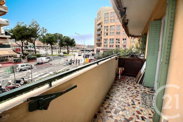 Afficher la photo en grand Appartement F3 à vendre - 3 pièces - 58.0 m2 - NICE - 06 - PROVENCE-ALPES-COTE-D-AZUR - Century 21 Optimmo