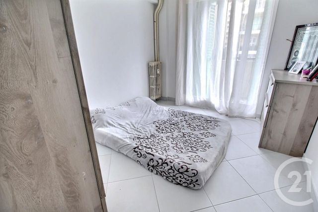 Afficher la photo en grand Appartement F3 à vendre - 3 pièces - 58.0 m2 - NICE - 06 - PROVENCE-ALPES-COTE-D-AZUR - Century 21 Optimmo