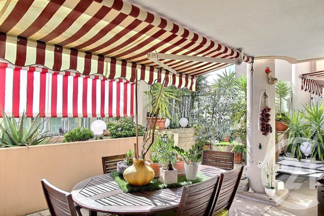 Appartement F4 à vendre - 4 pièces - 81.0 m2 - NICE - 06 - PROVENCE-ALPES-COTE-D-AZUR - Century 21 Optimmo Appartement F4 à vendre - 4 pièces - 81.0 m2 - NICE - 06 - PROVENCE-ALPES-COTE-D-AZUR - Century 21 Optimmo