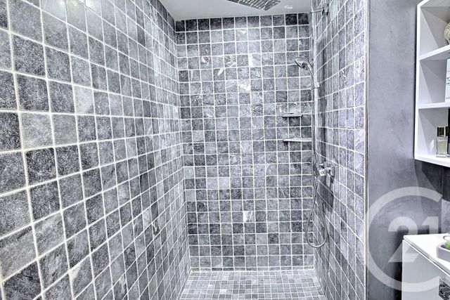 Appartement F4 à vendre - 4 pièces - 81.0 m2 - NICE - 06 - PROVENCE-ALPES-COTE-D-AZUR - Century 21 Optimmo Appartement F4 à vendre - 4 pièces - 81.0 m2 - NICE - 06 - PROVENCE-ALPES-COTE-D-AZUR - Century 21 Optimmo