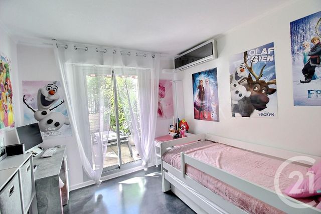 Appartement F4 à vendre - 4 pièces - 81.0 m2 - NICE - 06 - PROVENCE-ALPES-COTE-D-AZUR - Century 21 Optimmo Appartement F4 à vendre - 4 pièces - 81.0 m2 - NICE - 06 - PROVENCE-ALPES-COTE-D-AZUR - Century 21 Optimmo