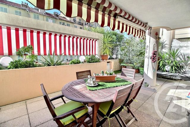 Appartement F4 à vendre - 4 pièces - 81.0 m2 - NICE - 06 - PROVENCE-ALPES-COTE-D-AZUR - Century 21 Optimmo Appartement F4 à vendre - 4 pièces - 81.0 m2 - NICE - 06 - PROVENCE-ALPES-COTE-D-AZUR - Century 21 Optimmo