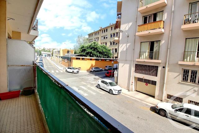 Afficher la photo en grand Appartement F1 à vendre - 1 pièce - 28.54 m2 - NICE - 06 - PROVENCE-ALPES-COTE-D-AZUR - Century 21 Optimmo