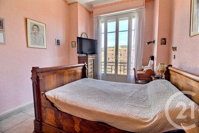 Afficher la photo en grand Appartement F3 à vendre - 3 pièces - 60.69 m2 - NICE - 06 - PROVENCE-ALPES-COTE-D-AZUR - Century 21 Optimmo