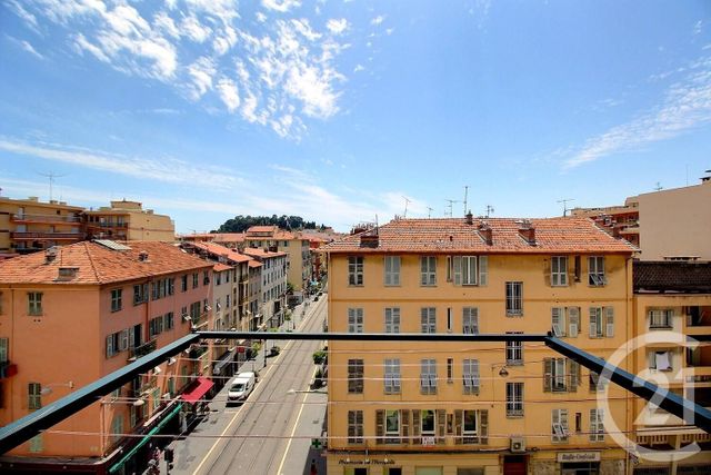 Afficher la photo en grand Appartement F3 à vendre - 3 pièces - 60.69 m2 - NICE - 06 - PROVENCE-ALPES-COTE-D-AZUR - Century 21 Optimmo
