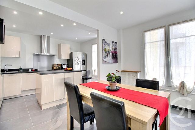 Afficher la photo en grand Appartement F4 à vendre - 4 pièces - 71.14 m2 - NICE - 06 - PROVENCE-ALPES-COTE-D-AZUR - Century 21 Optimmo