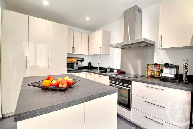 Afficher la photo en grand Appartement F4 à vendre - 4 pièces - 71.14 m2 - NICE - 06 - PROVENCE-ALPES-COTE-D-AZUR - Century 21 Optimmo