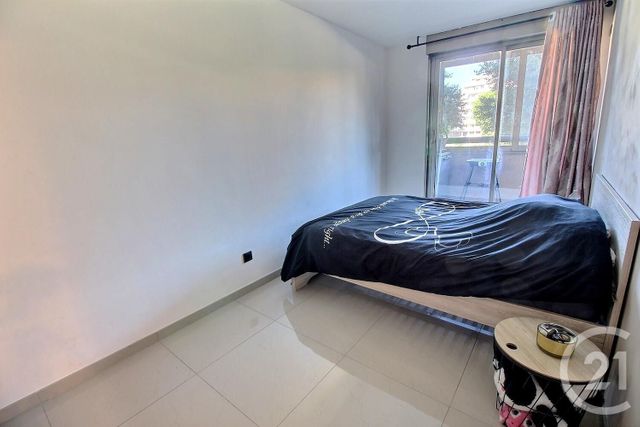Afficher la photo en grand Appartement F3 à vendre - 3 pièces - 69.0 m2 - NICE - 06 - PROVENCE-ALPES-COTE-D-AZUR - Century 21 Optimmo