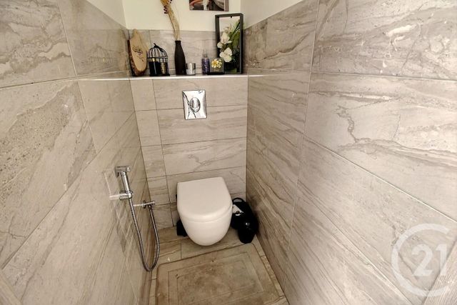 Afficher la photo en grand Appartement F3 à vendre - 3 pièces - 69.0 m2 - NICE - 06 - PROVENCE-ALPES-COTE-D-AZUR - Century 21 Optimmo