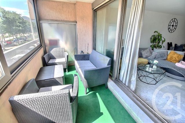 Afficher la photo en grand Appartement F3 à vendre - 3 pièces - 69.0 m2 - NICE - 06 - PROVENCE-ALPES-COTE-D-AZUR - Century 21 Optimmo