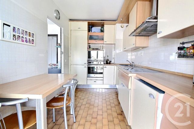 Afficher la photo en grand Appartement F3 à vendre - 3 pièces - 69.0 m2 - NICE - 06 - PROVENCE-ALPES-COTE-D-AZUR - Century 21 Optimmo