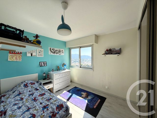 Afficher la photo en grand Appartement F4 à vendre - 4 pièces - 81.9 m2 - NICE - 06 - PROVENCE-ALPES-COTE-D-AZUR - Century 21 Optimmo