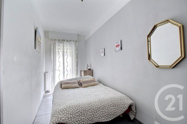 Afficher la photo en grand Appartement F2 à vendre - 2 pièces - 46.0 m2 - NICE - 06 - PROVENCE-ALPES-COTE-D-AZUR - Century 21 Optimmo