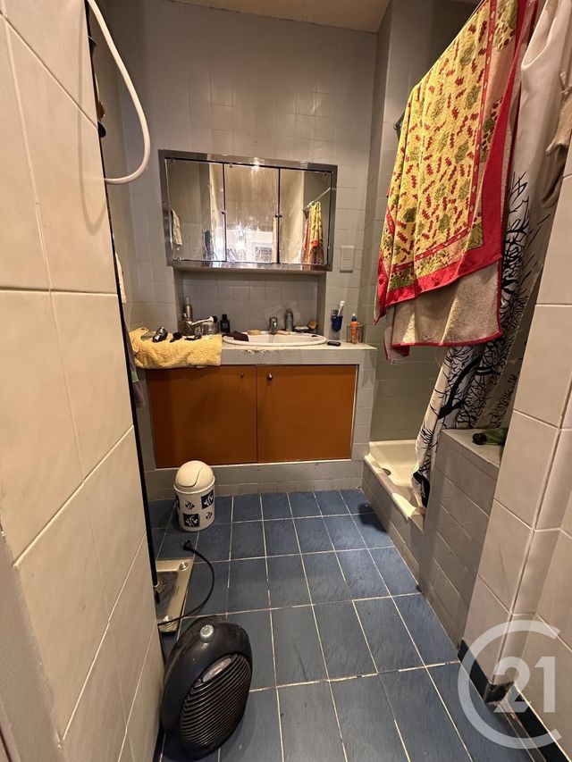 Afficher la photo en grand Appartement F4 à vendre - 4 pièces - 79.16 m2 - NICE - 06 - PROVENCE-ALPES-COTE-D-AZUR - Century 21 Optimmo