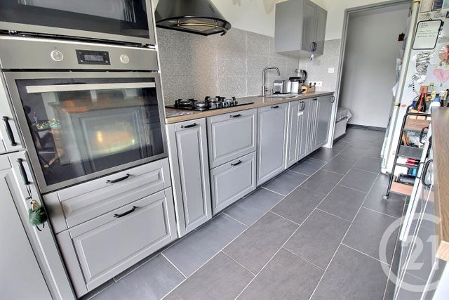 Afficher la photo en grand Appartement F5 à vendre - 5 pièces - 101.84 m2 - ST ANDRE DE LA ROCHE - 06 - PROVENCE-ALPES-COTE-D-AZUR - Century 21 Optimmo