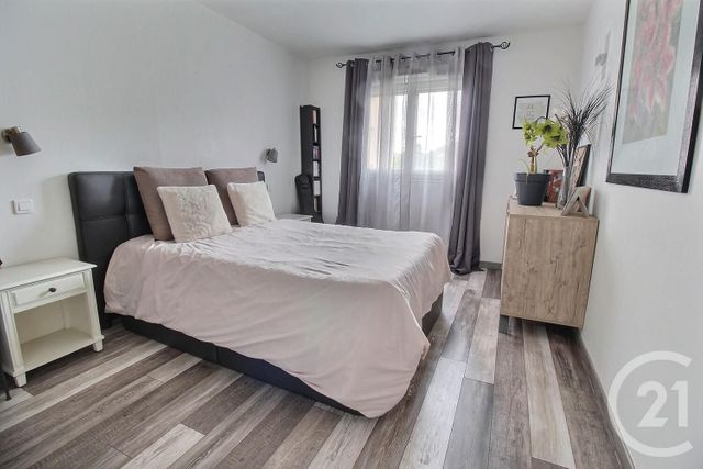 Afficher la photo en grand Appartement F5 à vendre - 5 pièces - 101.84 m2 - ST ANDRE DE LA ROCHE - 06 - PROVENCE-ALPES-COTE-D-AZUR - Century 21 Optimmo