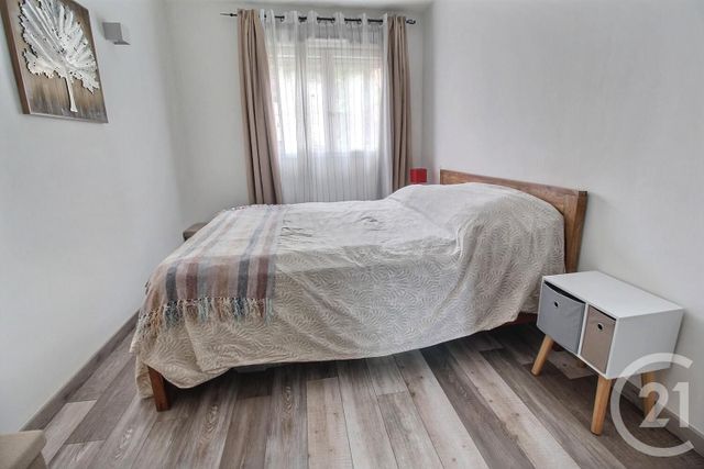 Afficher la photo en grand Appartement F5 à vendre - 5 pièces - 101.84 m2 - ST ANDRE DE LA ROCHE - 06 - PROVENCE-ALPES-COTE-D-AZUR - Century 21 Optimmo