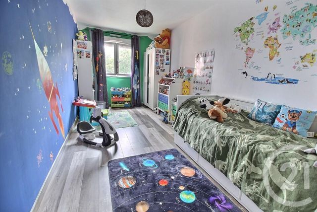 Afficher la photo en grand Appartement F5 à vendre - 5 pièces - 101.84 m2 - ST ANDRE DE LA ROCHE - 06 - PROVENCE-ALPES-COTE-D-AZUR - Century 21 Optimmo