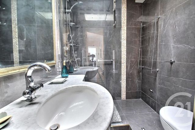 Appartement F2 à vendre - 2 pièces - 60.76 m2 - NICE - 06 - PROVENCE-ALPES-COTE-D-AZUR - Century 21 Optimmo