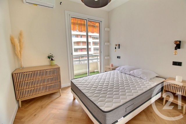 Afficher la photo en grand Appartement F3 à vendre - 3 pièces - 49.52 m2 - NICE - 06 - PROVENCE-ALPES-COTE-D-AZUR - Century 21 Optimmo