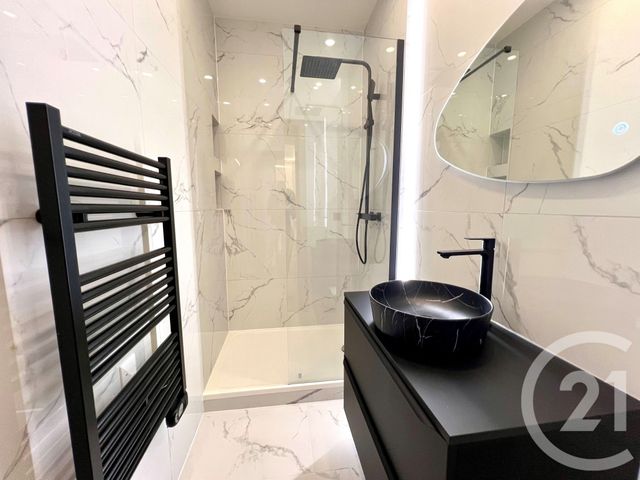 Afficher la photo en grand Appartement F3 à vendre - 3 pièces - 49.52 m2 - NICE - 06 - PROVENCE-ALPES-COTE-D-AZUR - Century 21 Optimmo