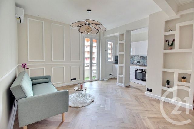 Afficher la photo en grand Appartement F3 à vendre - 3 pièces - 49.52 m2 - NICE - 06 - PROVENCE-ALPES-COTE-D-AZUR - Century 21 Optimmo