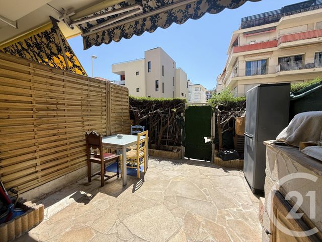 Appartement Studio à vendre - 1 pièce - 23.5 m2 - NICE - 06 - PROVENCE-ALPES-COTE-D-AZUR - Century 21 Optimmo