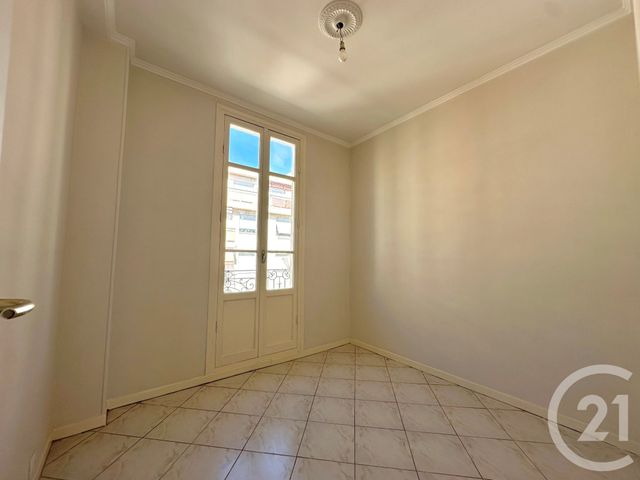 Afficher la photo en grand Appartement F3 à vendre - 3 pièces - 37.66 m2 - NICE - 06 - PROVENCE-ALPES-COTE-D-AZUR - Century 21 Optimmo