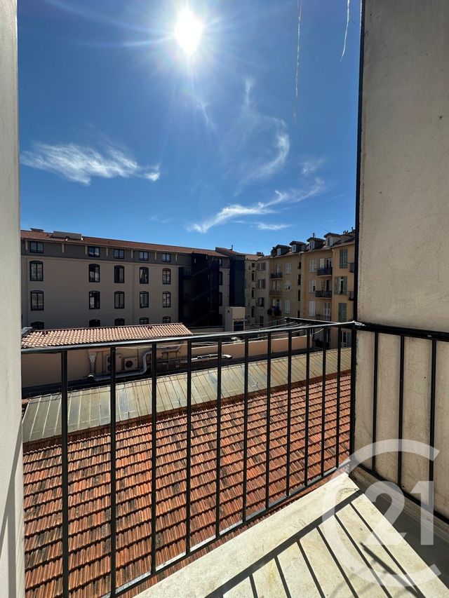 Afficher la photo en grand Appartement F3 à vendre - 3 pièces - 37.66 m2 - NICE - 06 - PROVENCE-ALPES-COTE-D-AZUR - Century 21 Optimmo