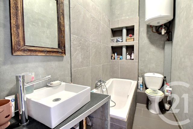 Afficher la photo en grand Appartement F3 à vendre - 3 pièces - 62.0 m2 - NICE - 06 - PROVENCE-ALPES-COTE-D-AZUR - Century 21 Optimmo