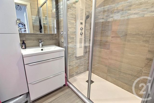 Appartement F3 à vendre - 3 pièces - 69.42 m2 - NICE - 06 - PROVENCE-ALPES-COTE-D-AZUR - Century 21 Optimmo