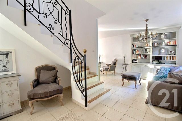 maison à vendre - 7 pièces - 142.0 m2 - ROQUEBRUNE SUR ARGENS - 83 - PROVENCE-ALPES-COTE-D-AZUR - Century 21 Optimmo