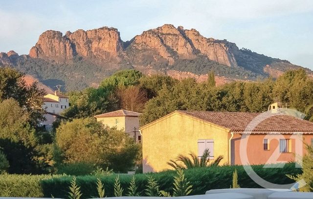 maison à vendre - 7 pièces - 142.0 m2 - ROQUEBRUNE SUR ARGENS - 83 - PROVENCE-ALPES-COTE-D-AZUR - Century 21 Optimmo