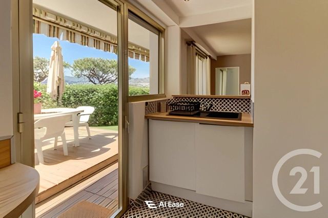 Appartement F3 à vendre - 3 pièces - 65.2 m2 - NICE - 06 - PROVENCE-ALPES-COTE-D-AZUR - Century 21 Optimmo