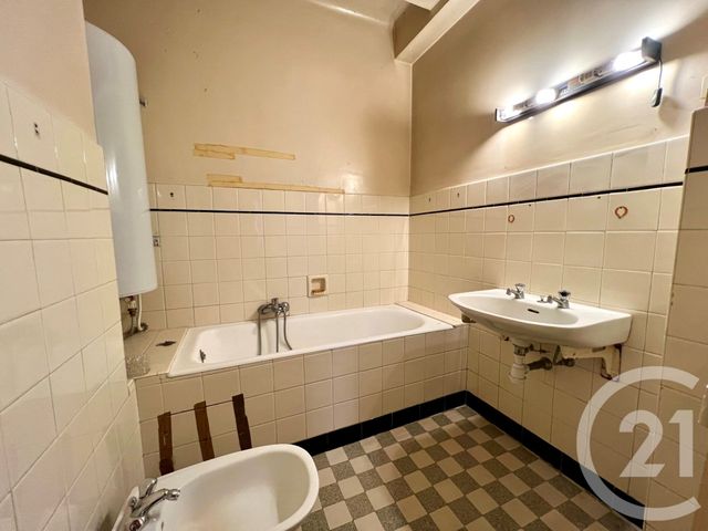 Appartement F4 à vendre - 4 pièces - 72.83 m2 - NICE - 06 - PROVENCE-ALPES-COTE-D-AZUR - Century 21 Optimmo